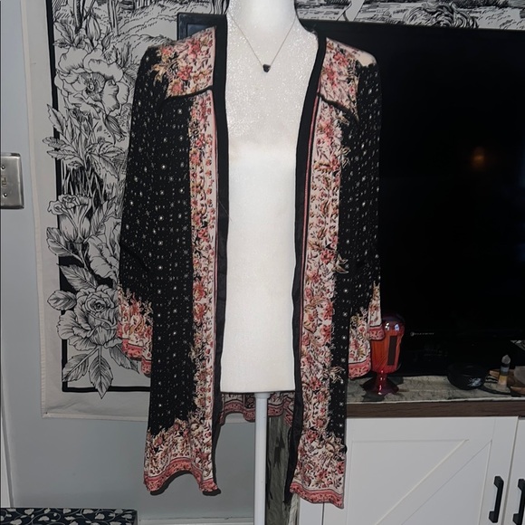 Angie Black and Pink Floral Open-Front Kimono - Picture 1 of 5